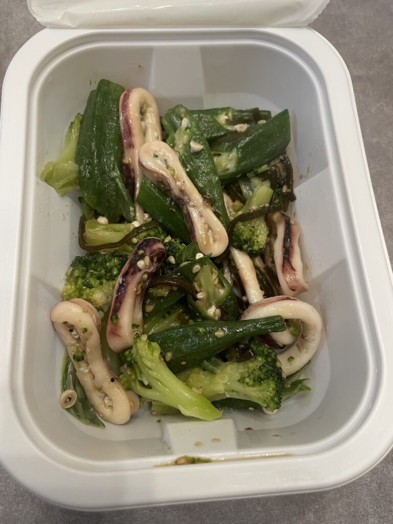 Squid and broccoli with salted kelp