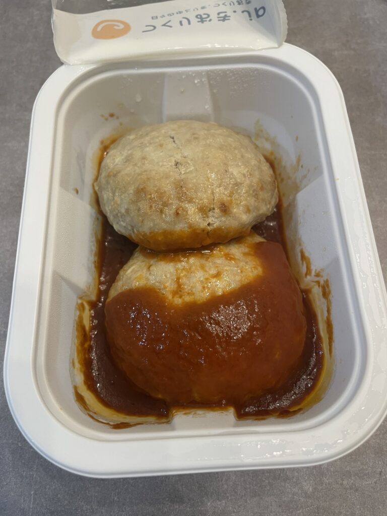 デミグラスソースのハンバーグ